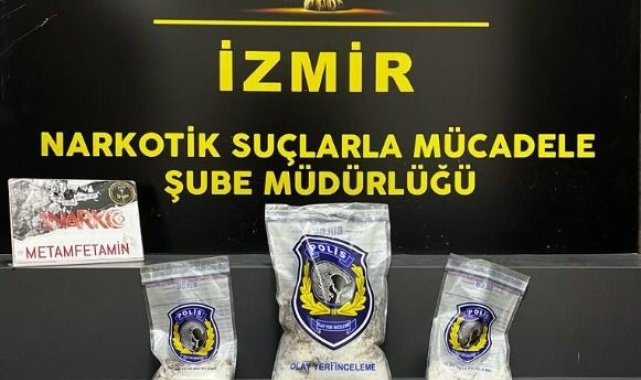 İzmir'de zehir tacirlerine bir darbe daha: 5 tutuklama