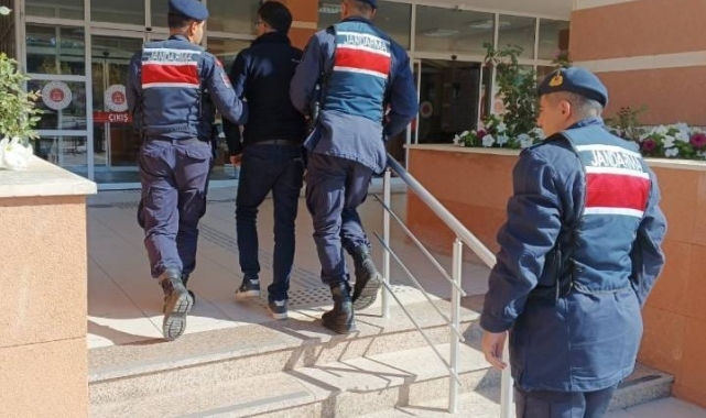 Jandarmadan aranan şahıslara operasyon: 5 gözaltı