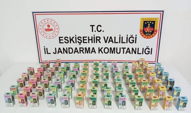 Kaçak elektronik sigara satmak isteyen şahıslara jandarma operasyonu