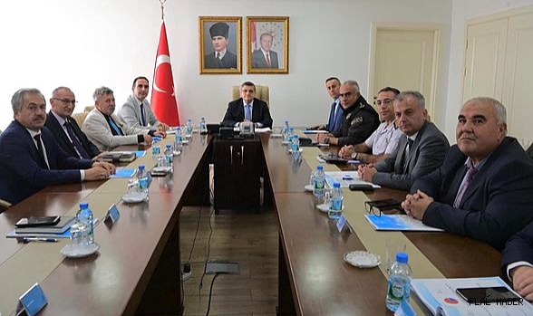 KADINA YÖNELİK ŞİDDETLE MÜCADELE TOPLANTISI GERÇEKLEŞTİRİLDİ