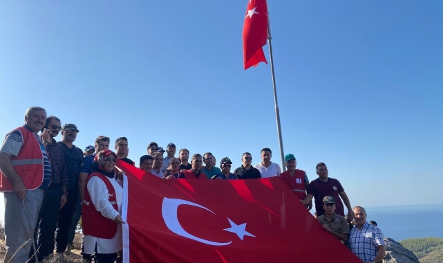 Kaledeki Türk bayrağı yenilendi