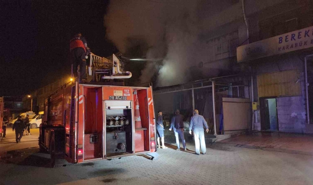 Karabük'te mobilya atölyesinde çıkan yangın söndürüldü
