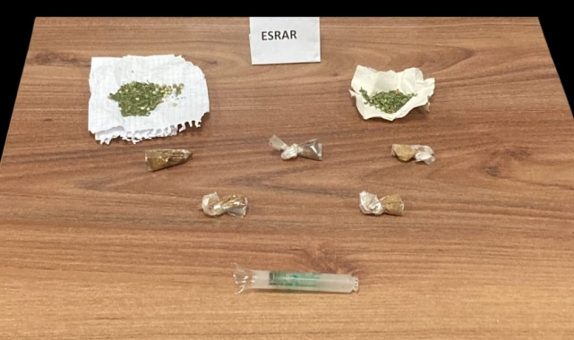 Kastamonu'da üzerinde esrar maddesi çıkan şahıs gözaltına alındı