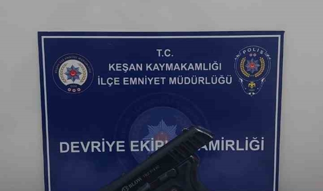 Keşan'da ruhsatsız tabanca ve uyuşturucu hap ele geçirilen şüpheli gözaltına alındı