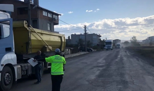 Kırklareli'nde yük taşıyan araçlar denetlendi