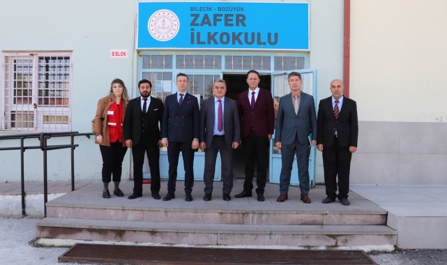 Kızılay'dan öğrencilere kırtasiye desteği