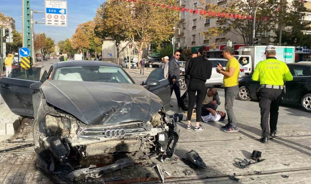 Konya'da dönüş yasağı olan kavşakta kaza: 1 yaralı