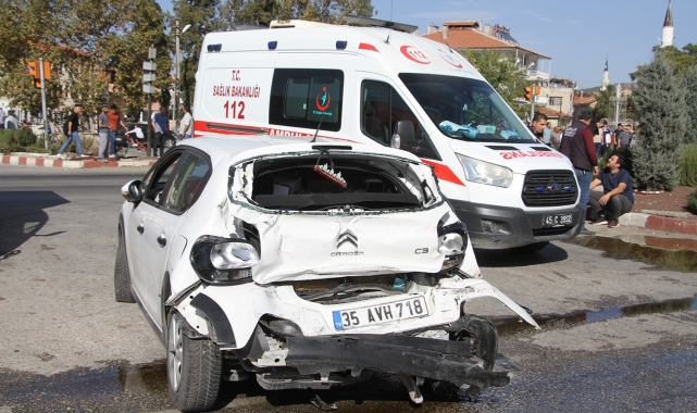 Kula'daki zincirleme kaza güvenlik kamerasına yansıdı
