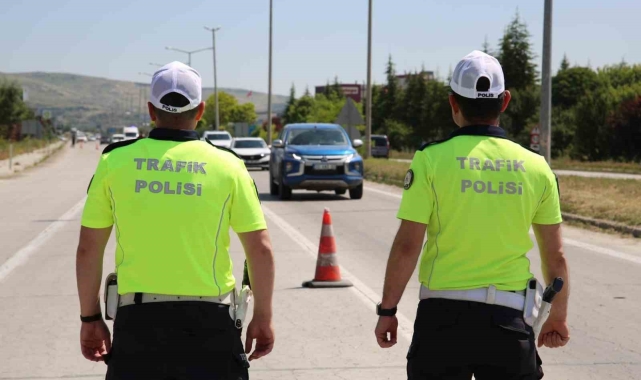 Kurallara uymayan 235 araç sürücüsüne yarım milyona yakın para cezası kesildi