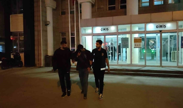 Kuşadası'nda göçmen kaçakçıları kıskıvrak yakalandı