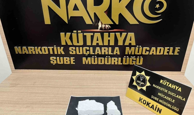 Kütahya'da 395,85 gram taş kokain ele geçirildi
