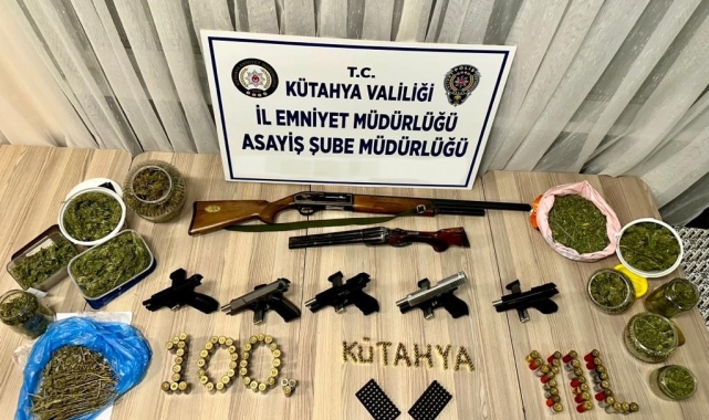 Kütahya'da darp ve silahla tehdit olayına karışan 8 kişi gözaltına alındı