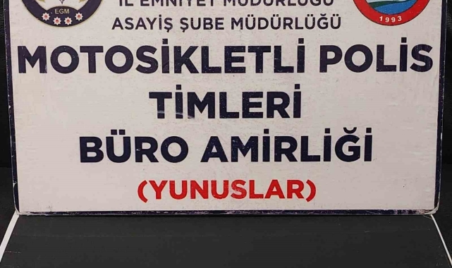 Kütahya'da Yunus Timlerince bir araçta uyuşturucu ele geçirildi