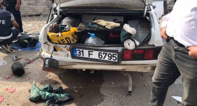 Lastiği patlayan otomobil duvara çarptı: 1 ölü