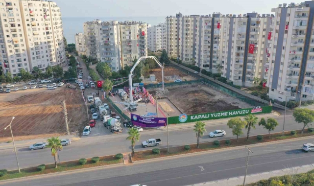 Mezitli'de kapalı yüzme havuzunun temeli atıldı