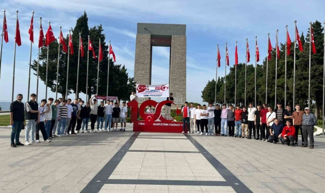 Öğrenciler tarihe tanıklık ediyor