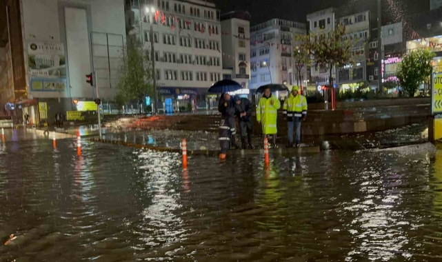 Ordu'da sel sonrası su tahliye çalışmaları sürüyor