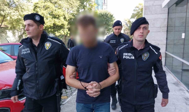 Samsun'da 18 bin 642 sentetik ecza ile yakalanan 2 kişi adliyede