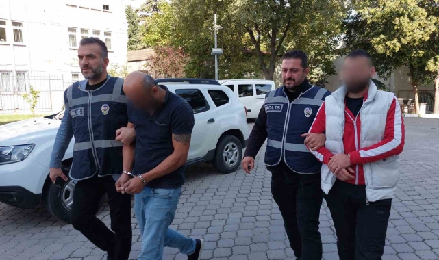 Samsun'da 4 iş yerinden hırsızlık yapan 2 kişi yaralandı