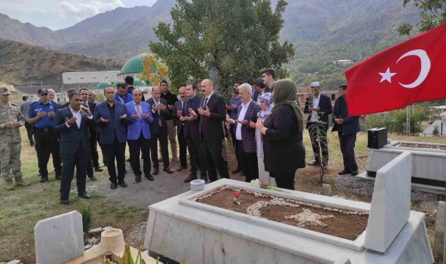 Sason'un son şehitleri mezarları başında anıldı