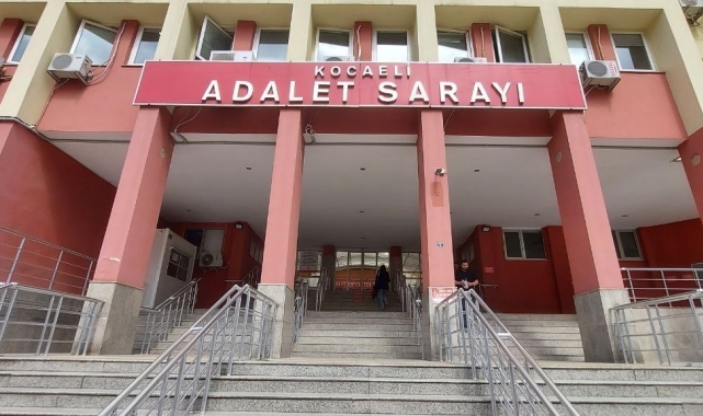 Sevgili olduklarına inandırdığı öğrencisini 2 yıl boyunca istismar etti, o da yetmedi ölümle tehdit etti