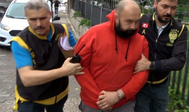 Sigara izmariti kavgasında 4 kişiyi bıçaklayan baba ve oğlu adliyede