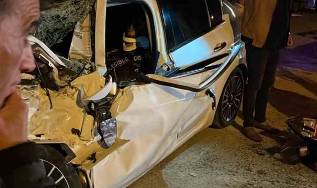Silivri'de beton mikseri ile otomobil çarpıştı: 1 yaralı