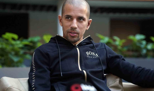 Sofiane Feghouli: "Galatasaray, Şampiyonlar Ligi'nde gruptan çıkabilecek durumda"