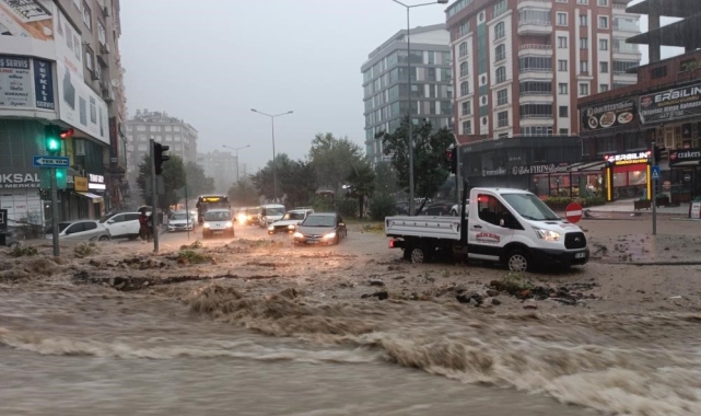 Su uzmanı profesörden 'sel' değerlendirmesi: "Kuraklık ve betonlaşma"