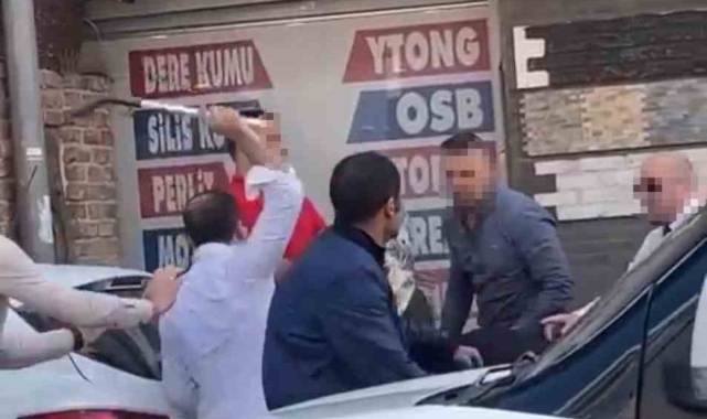 Tartıştığı sürücünün kafasında sopa kırdı
