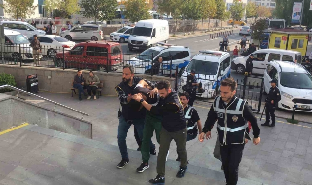 Tekirdağ'da 6 aylık hamile kadının öldürülmesinde cinayet şüphelisi adliyeye sevk edildi