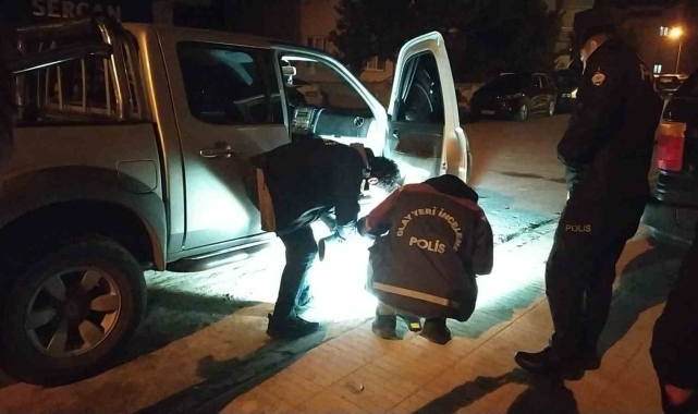 Telefonla konuştu, sinir krizi geçirip kendini vurdu