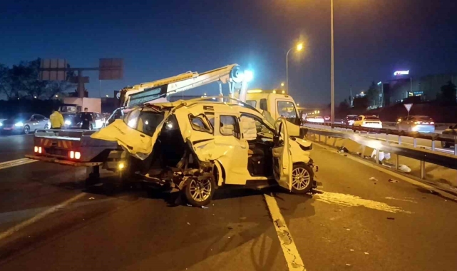 TEM'de sapağı kaçırmamak için şerit değiştiren sürücü kazaya sebep oldu: 3 yaralı