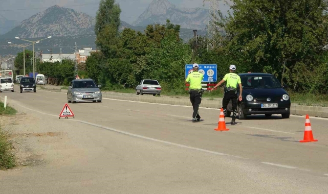 Trafikte sürücülerin kural ihlalleri dron destekli denetime takıldı