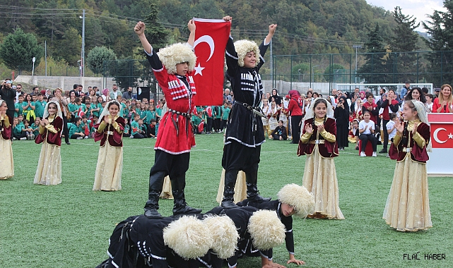 TÜRKELİ'DE CUMHURİYET'İN 100. YILI COŞKUSU