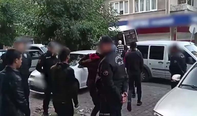 Yasadışı yollarla ülkeye giriş yapan 54 kişi yakalandı