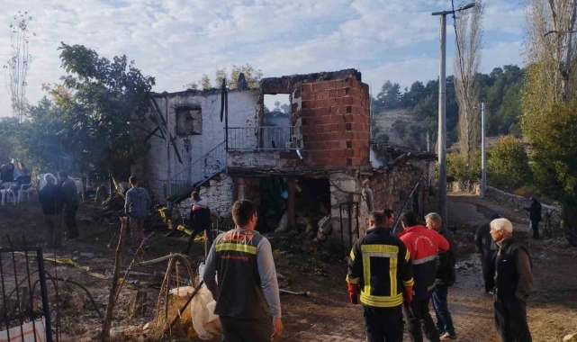 Yaşlı kadın evinde çıkan yangında hayatını kaybetti
