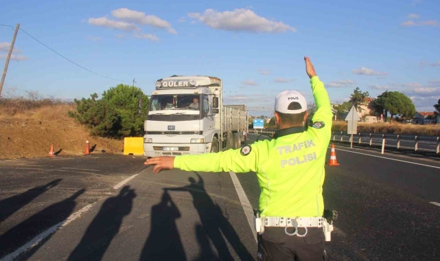 Yük taşıyan araçlara özel denetim: 747 araç denetlendi