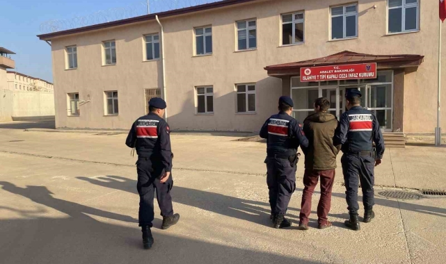 155 ayrı suç kaydı bulunan firari önce yakalandı sonra tutuklandı