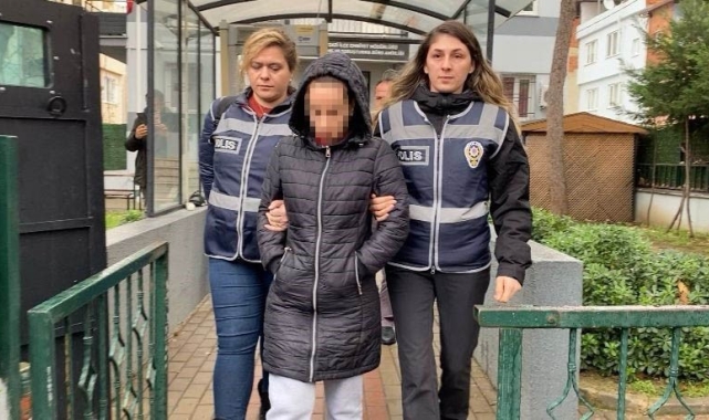 2. kattan düşen kocasının başında bıçakla bekleyen kadın tutuklandı