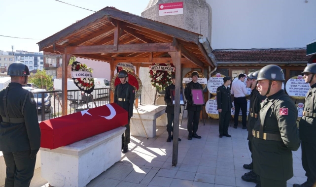 28 Şubat generallerinden Kamuran Orhon İzmir'de defnedildi