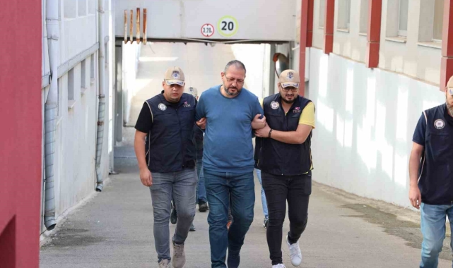 Adana&#039;da Bylock kullanıcısı 4 FETÖ&#039;cü yakalandı
