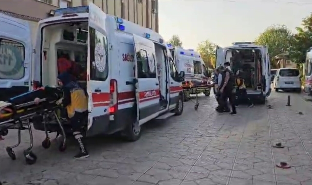 Adıyaman'da otomobil tarlaya uçtu: 5 yaralı