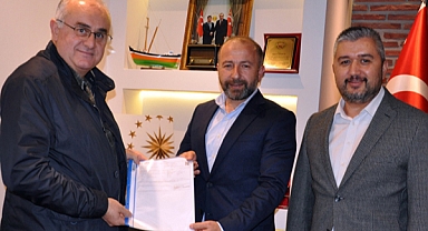 AK Parti'de ilk başvuruyu Erdoğan Yalçın yaptı