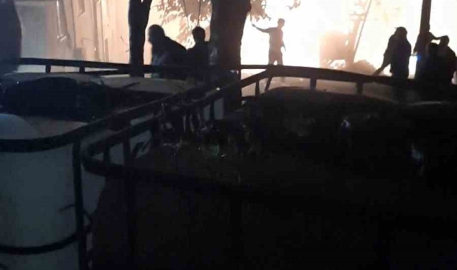 Alevlere teslim olan ahşap ev kullanılmaz hale geldi