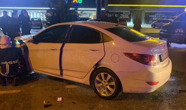 Amasya'da hafif ticari araç ile otomobil çarpıştı: 7 yaralı