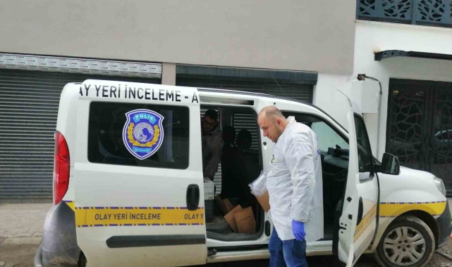 Anne ve kızı asansörde ölü bulunmuştu: Komşuları gözaltına alındı