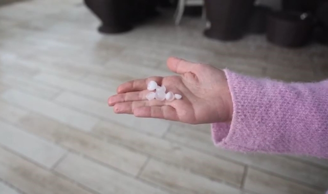 Antalya yağmura teslim: Göle dönen yolda halk otobüsünü su bastı