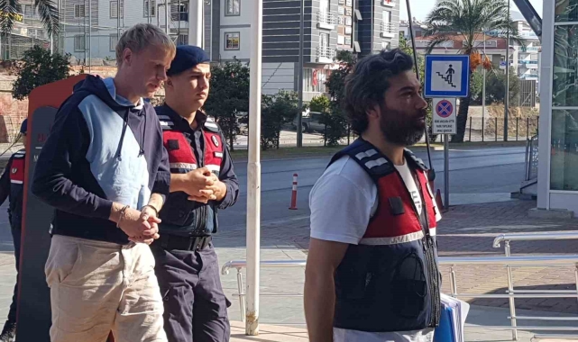 Antalya'da 35 bin erosu gasp edildikten sonra 2 şüpheliyi aracıyla çarparak öldüren Ukraynalı turist tutuklandı