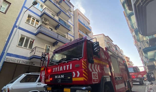 Apartmandan yükselen duman korkuttu